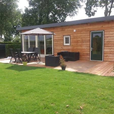 Luxe Bungalow Op Rustig Vakantiepark. Dronrijp Exterior photo
